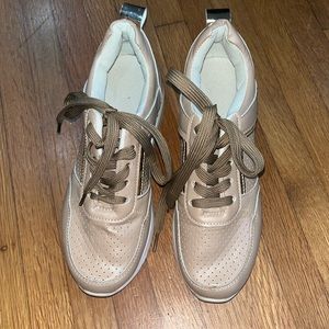 Brown and gold sneakers. Narrow . Size 5.